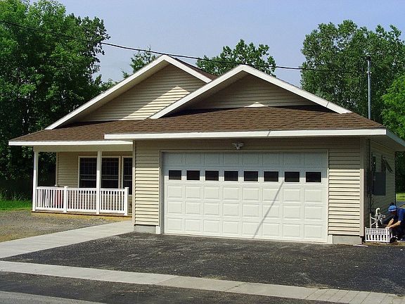 3rd image of 165 Palmer St