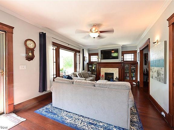 4th image of 1596 Marlowe Ave