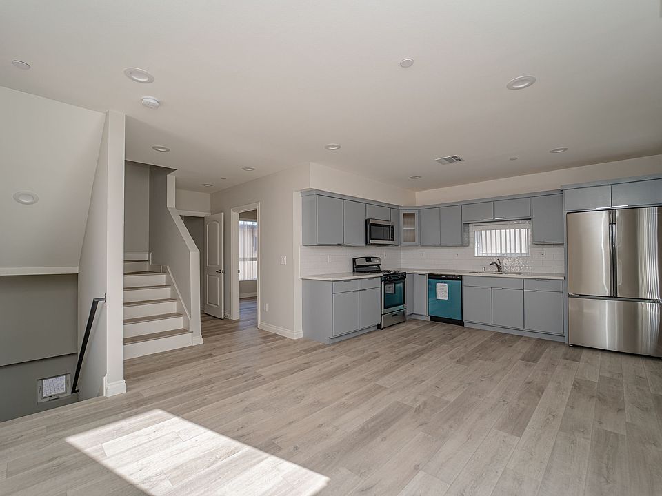 1st image of 6926 Morella Ave #2
