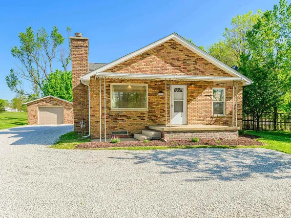 802 W Country Club Dr, Bloomington, IN 47403