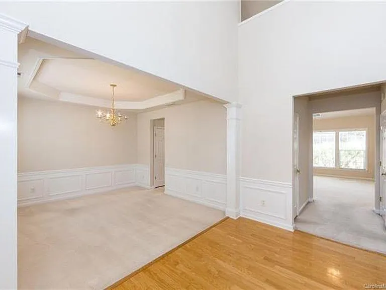 8609 Society St — Photo 12