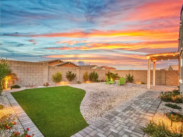 19916 W BADGETT Lane, Litchfield Park, AZ 85340