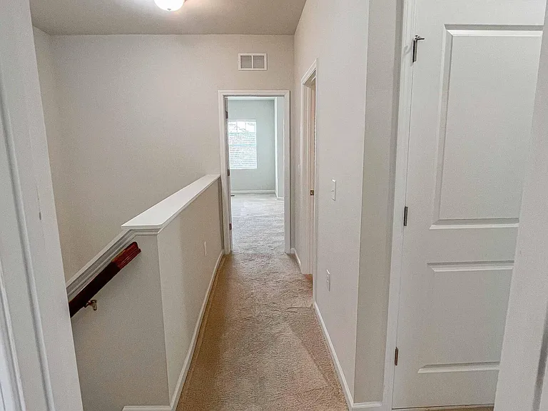 6027 Beale Loop — Photo 8
