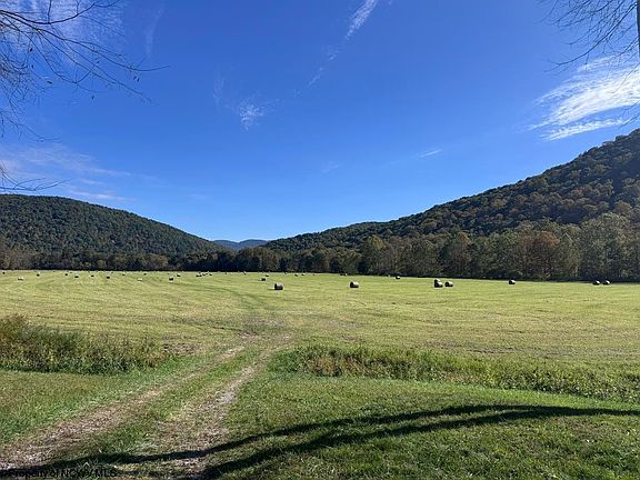 2nd image of 1 Cravens Run Rd