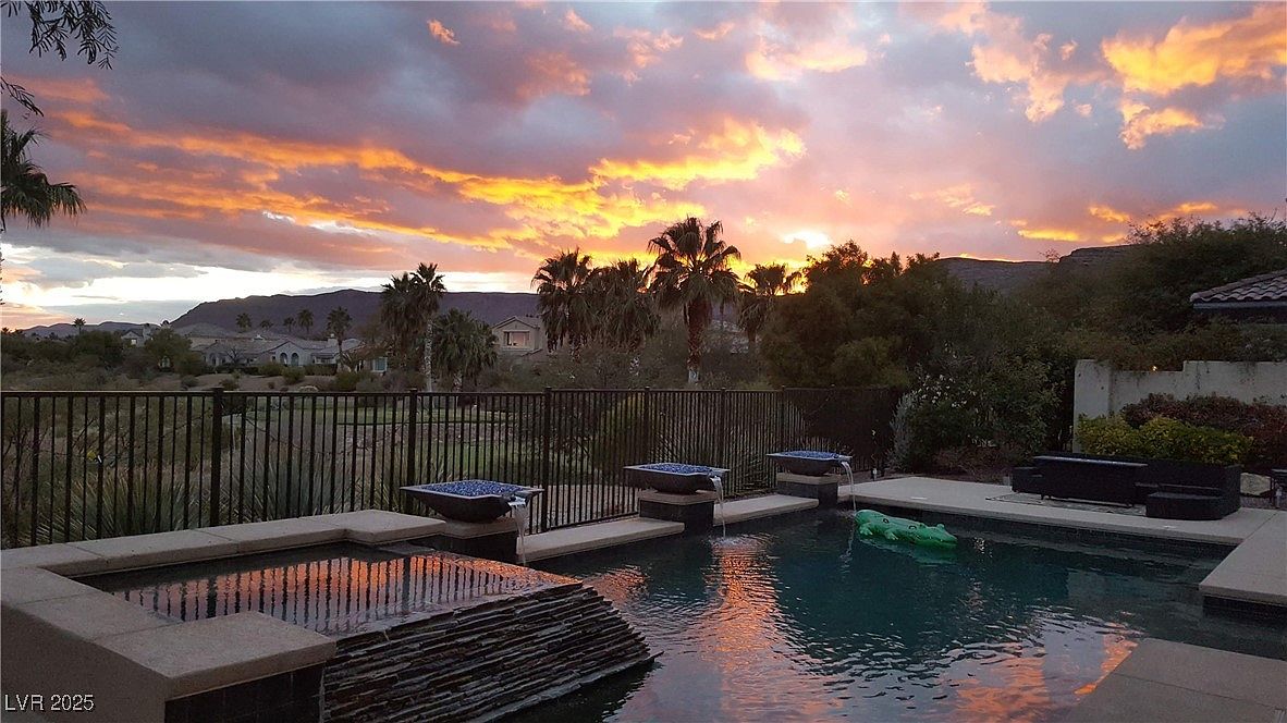 11241 Golden Chestnut Pl