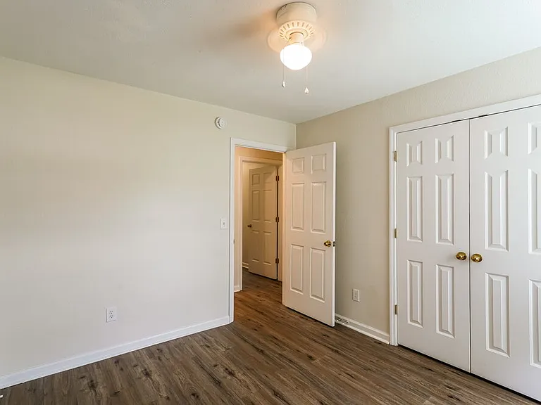 608 Birchbrook Ct — Photo 15