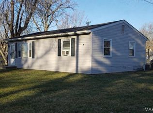 121 E Pershing St, Troy, MO