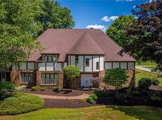 614 Audubon Dr, Hermitage, PA 16148