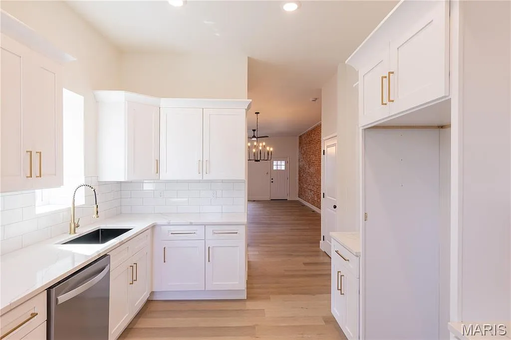 3 bed, 1.5 bath, 1536 sqft, $2,495 — Photo 4