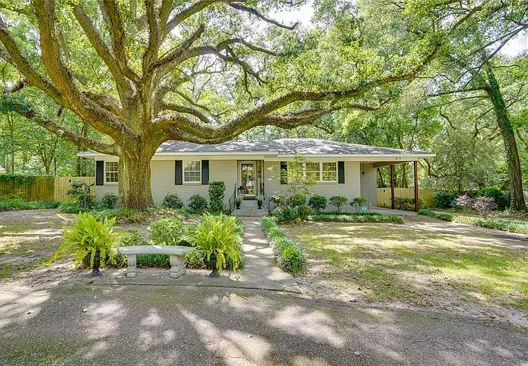 266 Jackson Dr — Photo 1