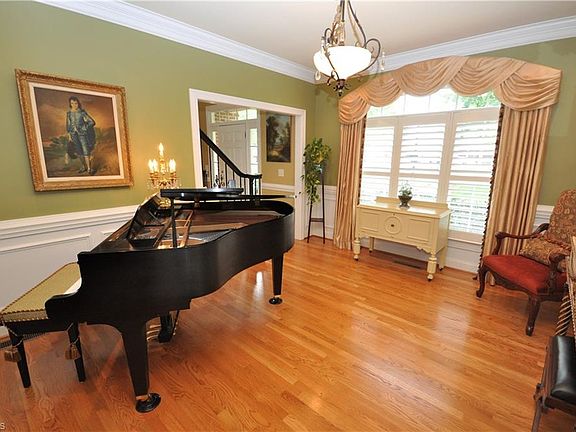 3rd image of 5229 Cedarwood Creek Dr