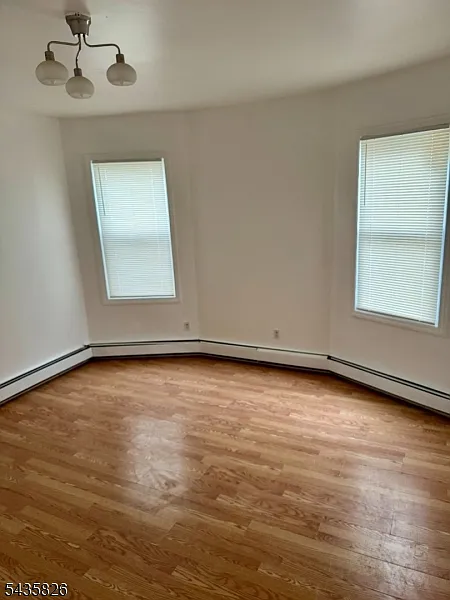 3 bed, 1.0 bath, $2,500 — Photo 3