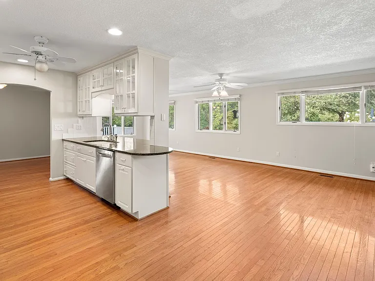 119 W Chippendale Dr — Photo 20
