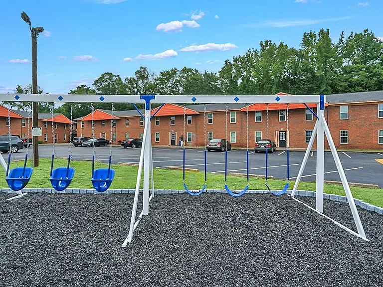Valor Pointe Apartments — Photo 7