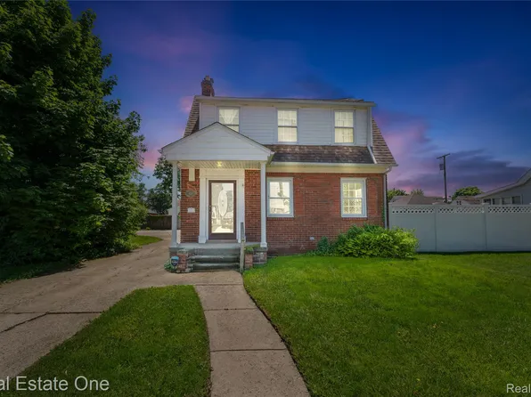 433 Kings Hwy, Wyandotte, MI 48192