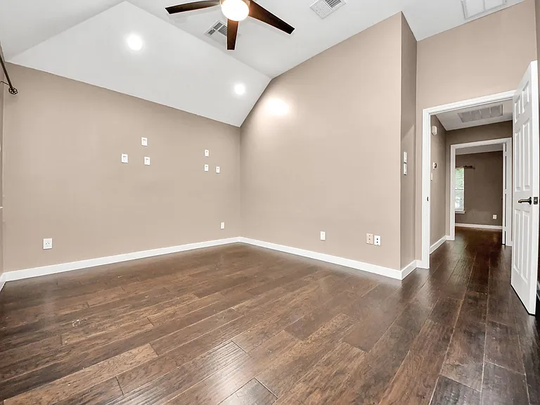 3210 Shadowwalk Dr — Photo 37
