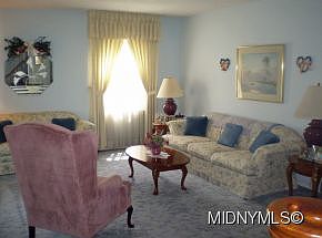 4th image of 1826 Gardner St