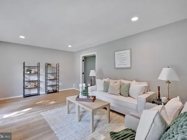 7906 Citadel Dr, Severn, MD 21144