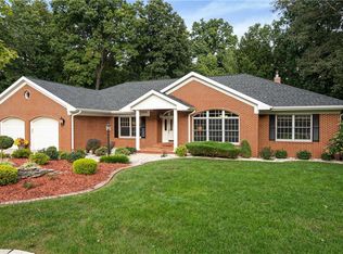 15574 N West Rd, Effingham, IL 62401