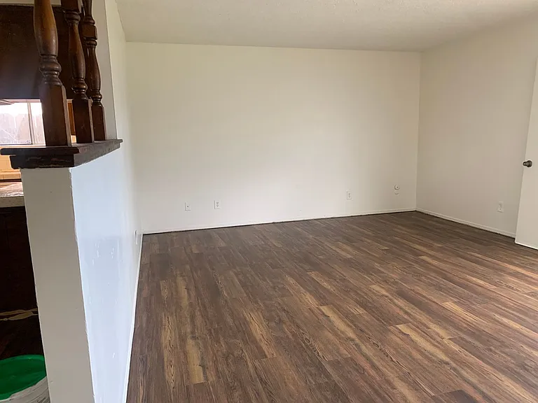 1225 Elberta Dr — Photo 2