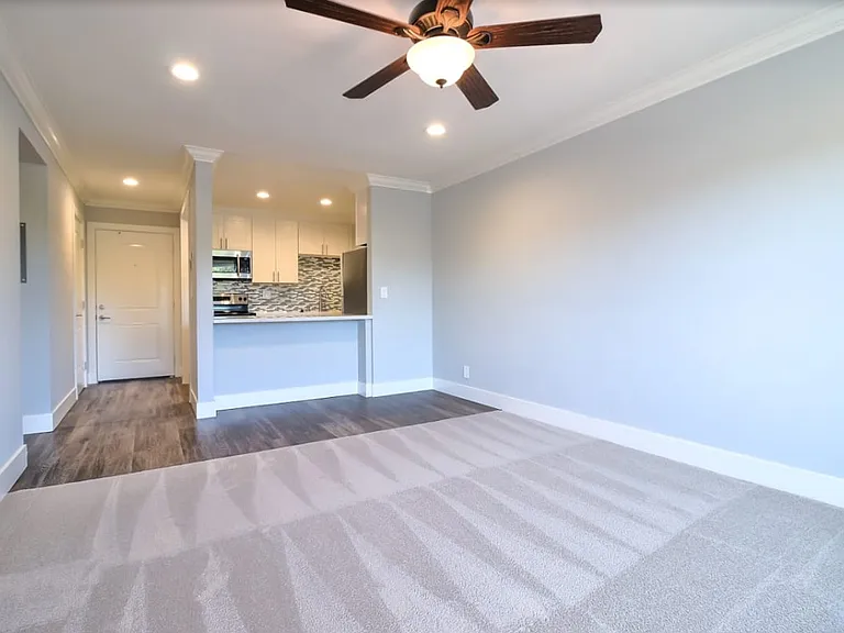Stone Creek Apartments — Photo 7