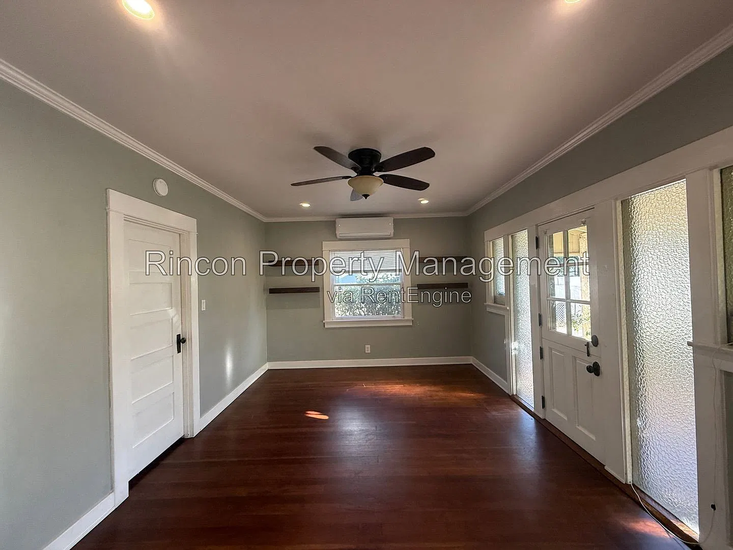 3 bed, 2.5 bath, 1424 sqft, $3,800 — Photo 3