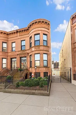 Rented by Real Street Inc | media 1