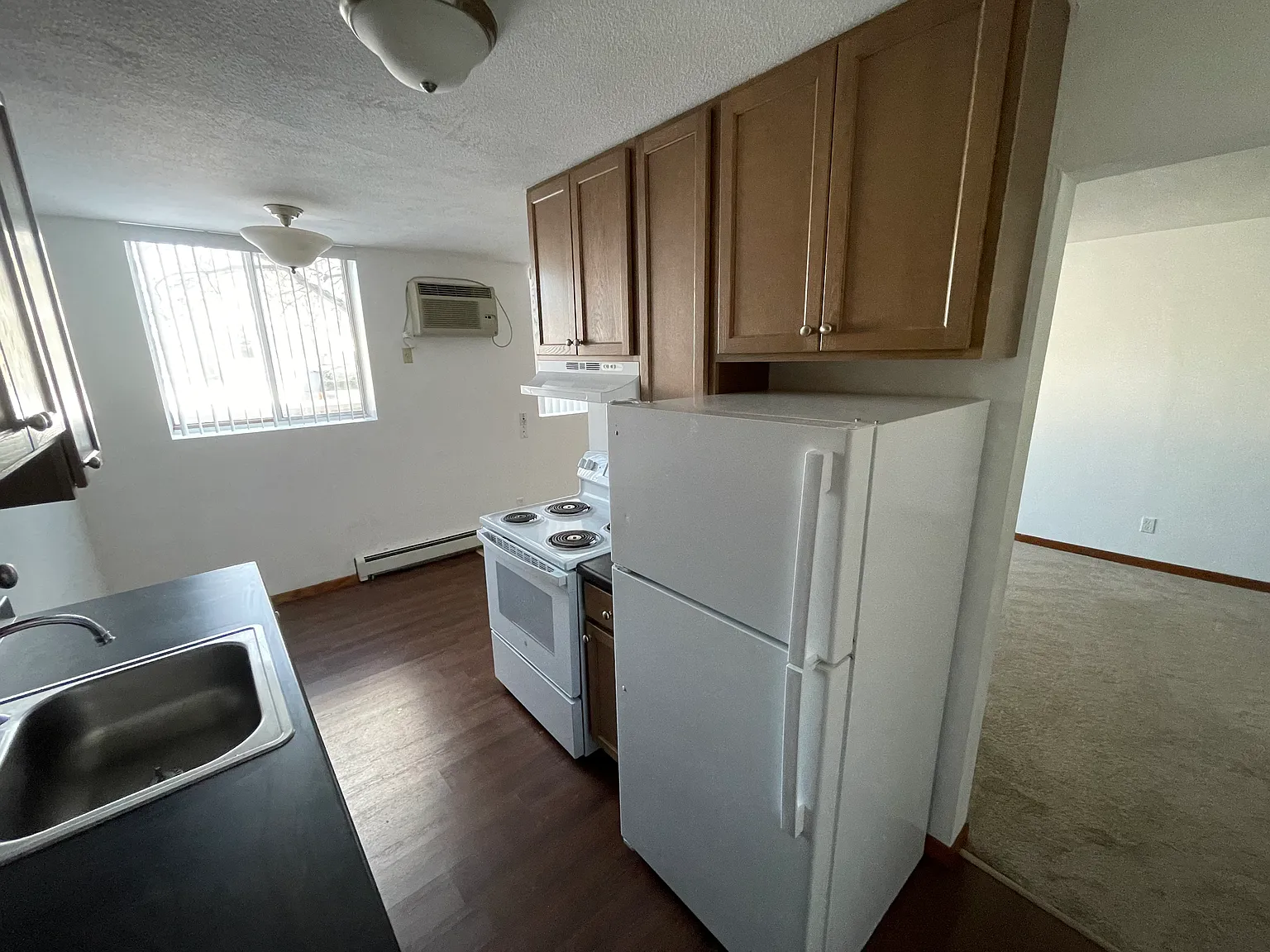 River Terrace Apartments — Photo 3