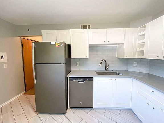 5th image of 3021 Woodland St
