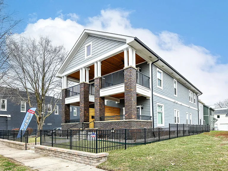 2645 N College Ave #C — Photo 21