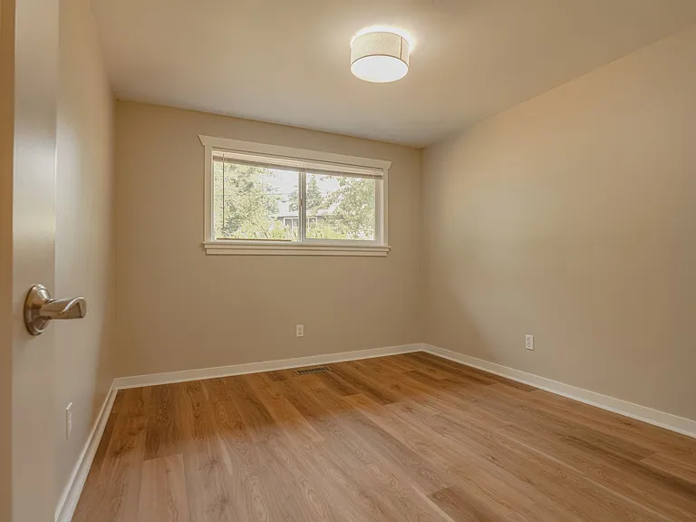 4409 S 292nd St — Photo 12