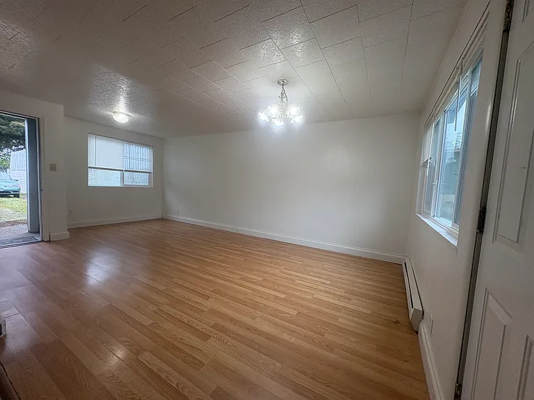 520 N 8th Ave #0 — Photo 2