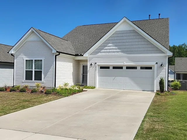 4 bed, 3180 sqft, $2,500 — Photo 1