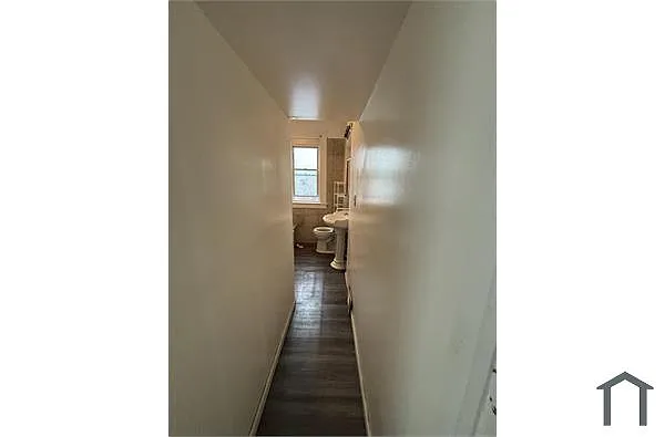 Building Photo - 118 Bell St #1