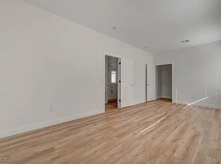 10321 Bentley Oaks Ave, Las Vegas, NV 89135