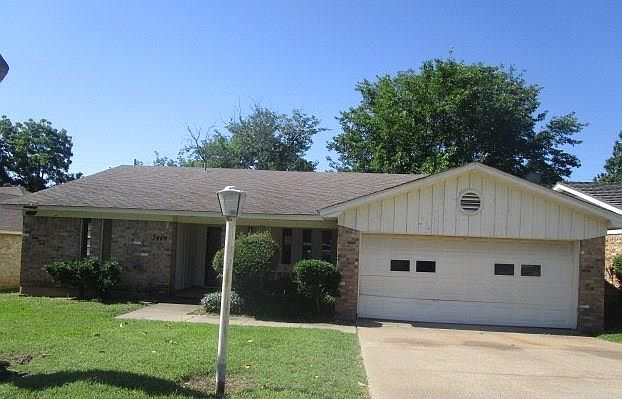 1st image of 7440 Yolanda Dr