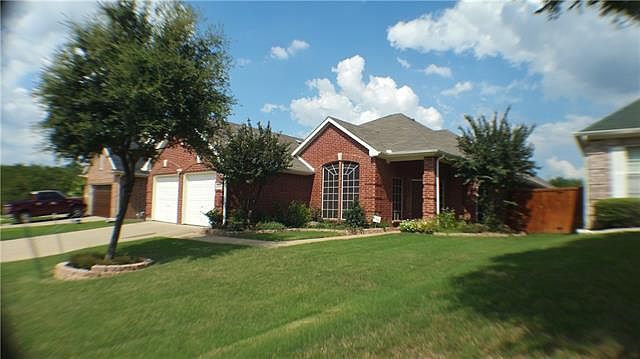 1st image of 4832 Crown Dr