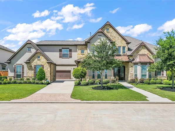 10511 S Sunrise Shores Ln, Cypress, TX 77433