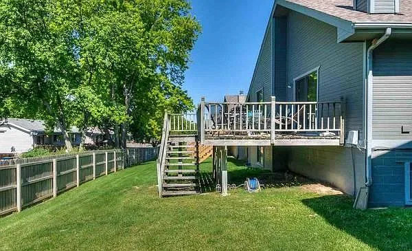 3403 Comstock Ave — Photo 4
