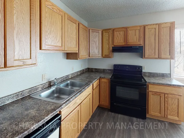 Thompson Avenue LLC — Photo 18