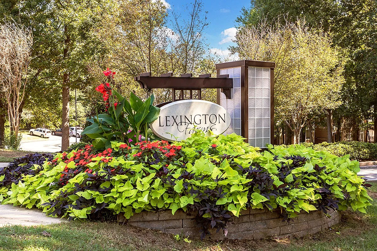 Lexington Farms Apartments — Photo 1