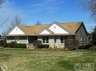 5703 Garnet Cir, Clarkston, MI 48348
