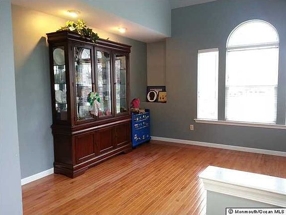 3rd image of 4401 Galloping Hill Ln