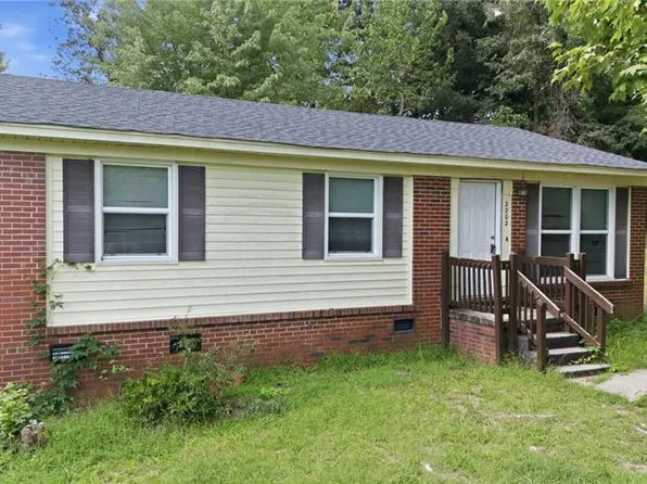 2202 Jolson Ct, Greensboro, NC 27405