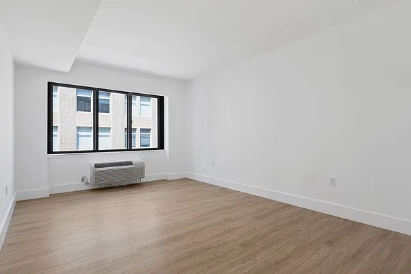 Rented by Greystar | media 5