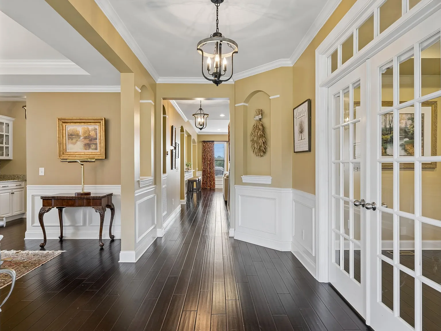 5 bed, 3.5 bath, 4353 sqft, $5,995 — Photo 4