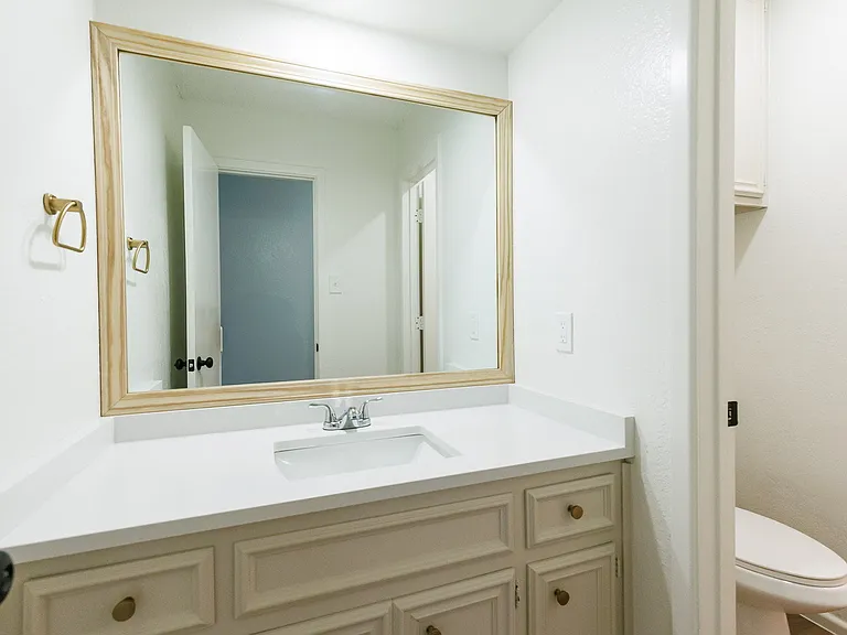 8214 Vernon Ave #B — Photo 19