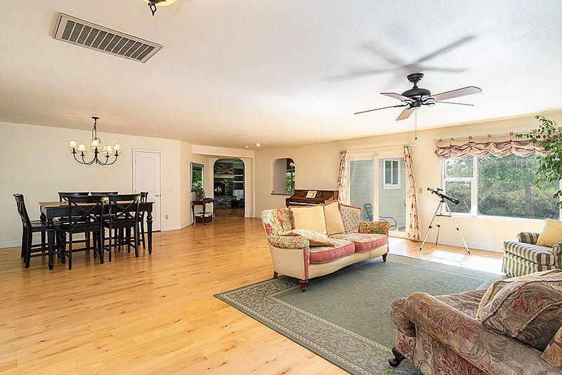 2nd image of 2385 Silky Sullivan Ln