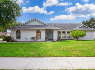 605 Thistle Dr, Seffner, FL 33584