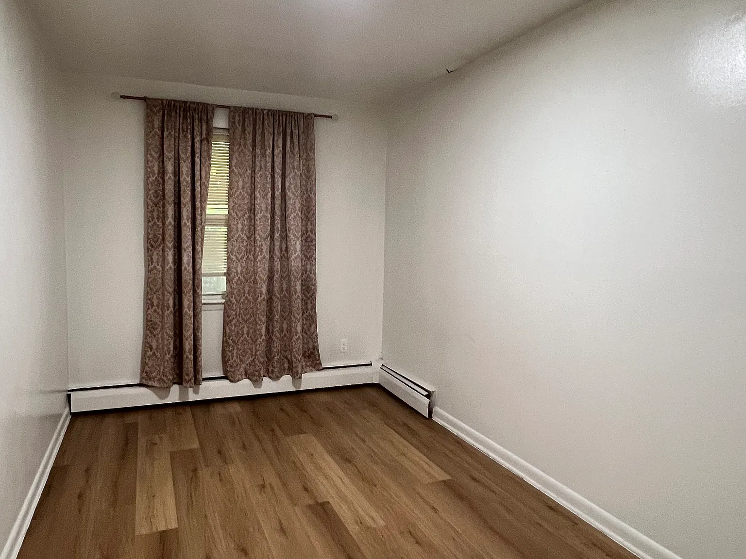 2 bed, 900 sqft, $2,600 — Photo 3